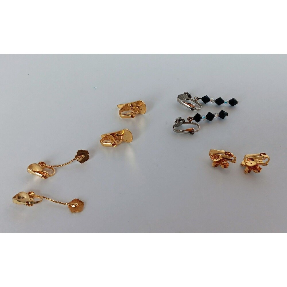 Modern Lot Of 4 Clip On Earrings Mixed Styles Floral Fan and Bicone Bead Dangles - Picture 4 of 5